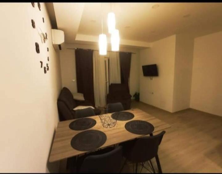Appartamento Apartman Paula Makarska Esterno foto